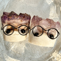 Offre spéciale de haute qualité sculpté à la main améthyste artisanat pierres précieuses améthyste grappe pierre brute avec lunettes sculptures pour la décoration