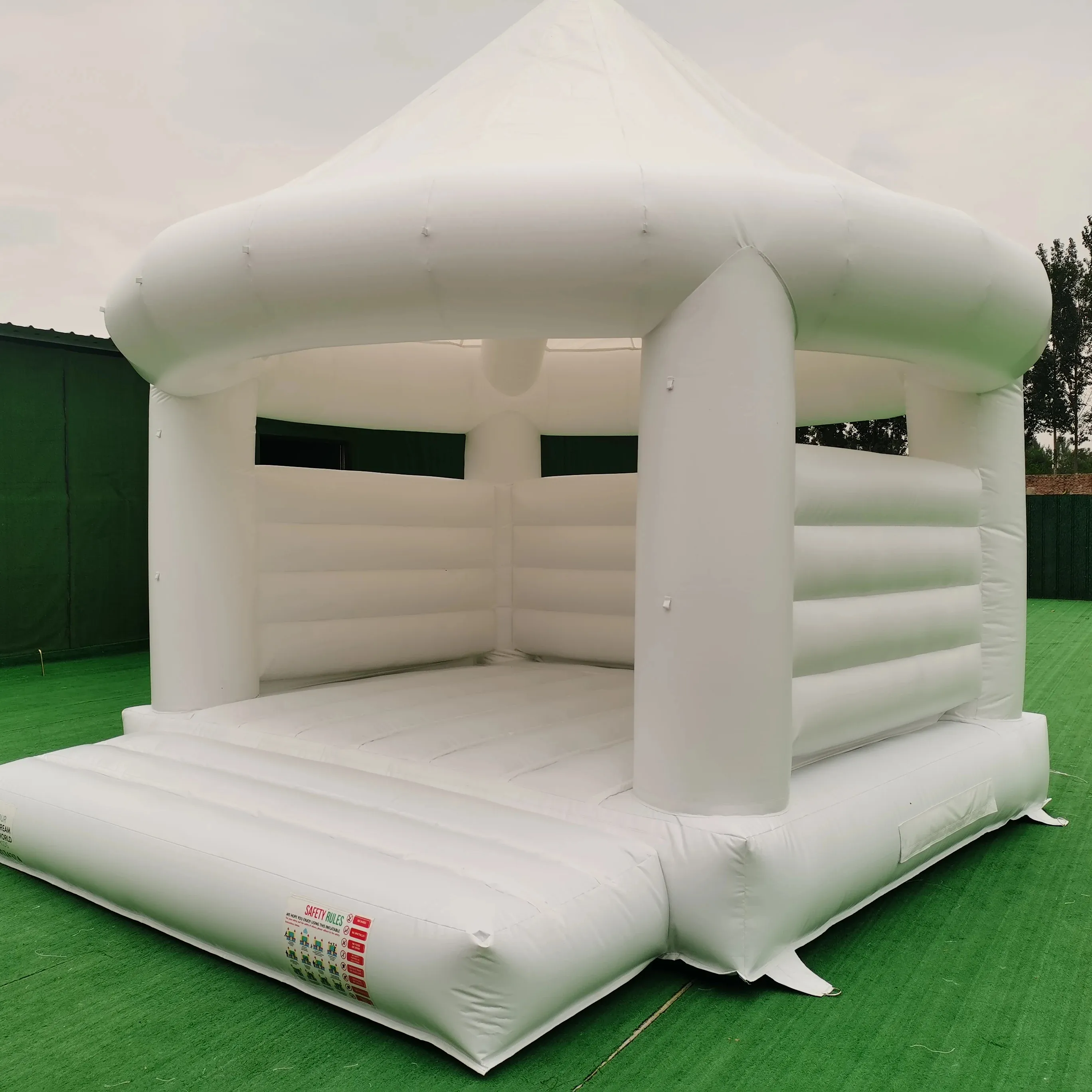 Commercial adults Wedding white bouncy castle for wedding parties with top roof from Guangzhou Inflatable factory