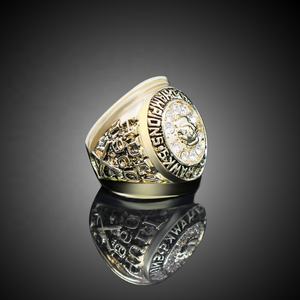 Bague classique de championnat des Blackhawks de <span class=keywords><strong>Chicago</strong></span> 1996 en alliage plaqué argent/or avec strass en cristal – Vente directe usine – Édition universitaire - Product Image 4