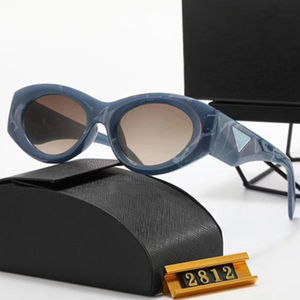 Ultimo famoso Designer <span class=keywords><strong>occhiali</strong></span> <span class=keywords><strong>da</strong></span> <span class=keywords><strong>sole</strong></span> <span class=keywords><strong>da</strong></span> donna alla moda quadrati neri <span class=keywords><strong>occhiali</strong></span> <span class=keywords><strong>da</strong></span> <span class=keywords><strong>sole</strong></span> uomini donne di marca di lusso <span class=keywords><strong>occhiali</strong></span> UV400 - Product Image 5