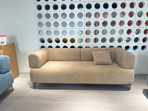 Canapé modulaire 3 places en velours capitonné kaki clair avec accoudoirs en métal noir pour petits appartements, parcs et écoles - Product Image 6