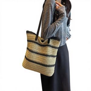 Nuevo Bolso de Mujer a la Moda, Estilo Crochet con Estampados de Animales, Bolso de Hombro con Gran Capacidad, Bolso para Viajar - Product Image 1