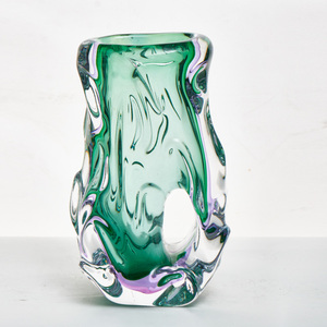 Jarrón de Cristal Artístico Chino Translúcido Hecho a Mano con Motivos Florales Tallados para Decoración del Hogar, Bodas o Bar Mitzvah - Product Image 3