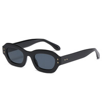 UNOC Lunettes de soleil unisexe à monture intégrale, tendance, de haute qualité, avec clous décoratifs rectangulaires, marron/rose, petites, personnalisées, verres miroir PC, CE