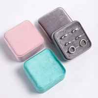 Boîte d'emballage carrée en velours faite à la main pour boucles d'oreilles et bagues, organisateur de bijoux, étui cadeau Saint-Valentin, présentoir de rangement personnalisé