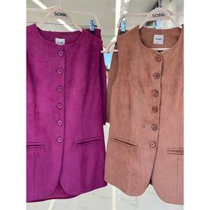 Conjunto de Chaleco y Minifalda de Gamuza Sobe para Mujer, Sin Mangas, Estilo Normcore, Minimalista, Ecológico, Color Camel, Forrado, 9998 - Product Image 1