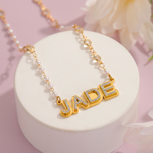 Collana di Perle Personalizzata <span class=keywords><strong>con</strong></span> <span class=keywords><strong>Nome</strong></span>, Ciondolo <span class=keywords><strong>con</strong></span> Lettera Personalizzata e Pietre CZ, <span class=keywords><strong>Catena</strong></span> Placcata Oro per Donne - Product Image 3