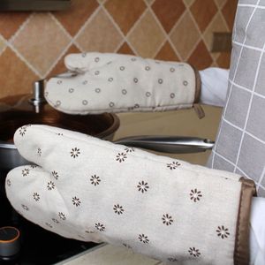 Guantes de horno de algodón de tamaño estándar con diseño impreso y aislamiento térmico para hornear y usar en el horno - Product Image 2