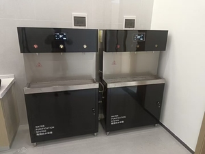 Distributeur d'eau à osmose inverse en acier inoxydable, pour usage industriel, avec fonctions eau chaude et tiède, pour hôpitaux et usage domestique, design élégant, commande tactile - Product Image 4