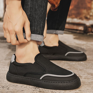 Nouvelles baskets pour hommes à lacets en maille respirante avec motif géométrique, chaussures de course tendance et polyvalentes pour adolescents, tailles 39-44 - Product Image 3