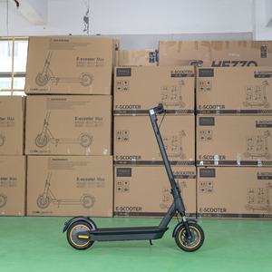 Scooter Eléctrico Ligero de 350W y 48V con Doble Seguridad, Diseño Plegable Patentado para Adultos en Áreas Urbanas - Product Image 2