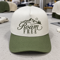 Casquettes de baseball personnalisées vert olive pour mariage, bicolores en coton avec broderie cursive, idéales pour les cadeaux d'invités de mariage
