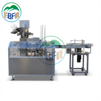 Machine d'emballage horizontale automatique intermittente pour bouteilles avec plieuse de prospectus 60-100 BPM