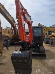 EXCAVADORA HIDRÁULICA DOOSAN DX60 USADA MOTOR YANMAR DE 6 TONELADAS EN BUEN ESTADO CON CAJA DE CAMBIOS Y BOMBA EN VENTA - Product Image 4