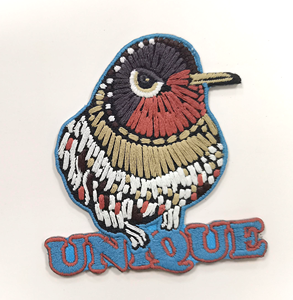 Prix d'usine Insigne brodé 3D en vrac Logo personnalisé Transfert de chaleur dans le cuir Tissu - Product Image 4