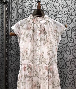 Abito di Lusso Primavera-Estate 2026, Stile Moda Femminile, Dolce con Piccole Stampe Floreali, Maniche Corte, Lunghezza Media, Elegante per Feste - Product Image 3