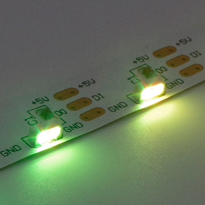 แถบไฟ LED ดิจิตอลสีสันสดใสแบบมีที่อยู่ระบุได้ 5v สำหรับมองจากด้านข้างผู้ผลิต 144 LEDs/เมตร SMD4818 RGBW IP20 ทองแดง ความหนาแน่นสูง แสงนุ่มนวล - Product Image 6