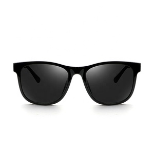 <span class=keywords><strong>Occhiali</strong></span> Set <span class=keywords><strong>Con</strong></span> La <span class=keywords><strong>clip</strong></span> Magnetica Su <span class=keywords><strong>Occhiali</strong></span> Da Sole Polarizzati Anti Bicchieri di Luce Blu Uv400 Per Le Donne Degli Uomini - Product Image 6