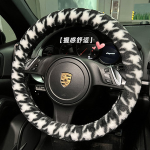 Accessoires de décoration d'intérieur de <span class=keywords><strong>voiture</strong></span> Hiver Antidérapant Antigel Peluche Chaleur Volant de <span class=keywords><strong>voiture</strong></span> <span class=keywords><strong>Couverture</strong></span> Pour Femmes Filles - Product Image 5