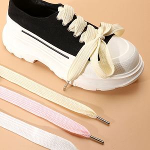 Cordones de Metal para Zapatos de Poliéster Reciclado en Blanco con Diseño Ancho para Cordones de Sudadera, Zapatos de Lona y Zapatillas - Product Image 1