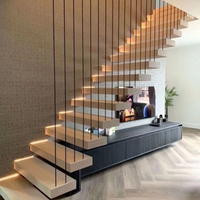 Escalier en bois massif droit moderne de style villa américain, durable, à balancier, avec poutre cachée, flottant, en verre, tout en métal