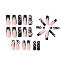 24 faux ongles longs carrés faits à la main, à presser, avec pointe française noire, ligne croisée rose, nœud 3D, perle, style Coquette Gothique