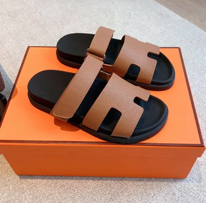 Sandalias <span class=keywords><strong>de</strong></span> Diseñador <span class=keywords><strong>de</strong></span> Lujo OEM/ODM, Chanclas Planas <span class=keywords><strong>de</strong></span> Cuero Genuino para <span class=keywords><strong>Hombre</strong></span> y Mujer, Sandalias Casuales para Exteriores, para el Verano y Vacaciones - Product Image 1
