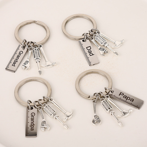 Ychon bricolage en gros porte-clés en métal personnalisé papa Papa grand-père <span class=keywords><strong>oncle</strong></span> cadeaux de fête des pères petite règle tournevis trousse à outils pendentif - Product Image 1