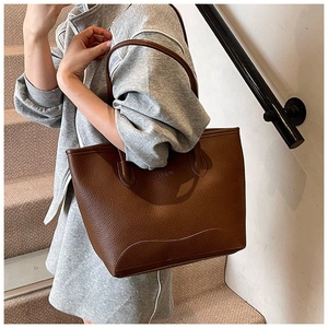 Nouvelle Collection d'Été Rétro Tendance <span class=keywords><strong>Grand</strong></span> <span class=keywords><strong>Sac</strong></span> Fourre-Tout en <span class=keywords><strong>Cuir</strong></span> pour <span class=keywords><strong>Femme</strong></span> Simple <span class=keywords><strong>Sac</strong></span> à Main Porté Épaule d'Inspiration Coréenne <span class=keywords><strong>Sac</strong></span> de Niche - Product Image 6