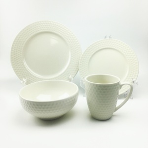 16 pièces ensemble de vaisselle en porcelaine nid d'abeille gaufré écologique personnalisé en gros kit de tasse en céramique pour usage domestique - Product Image 1