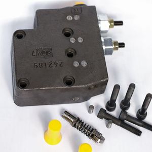 Pompe hydraulique télécommandée à solénoïde QT-500, débit de 0,1 GPM, raccord unidirectionnel de 1/4 pouce - Product Image 1