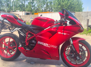 <span class=keywords><strong>Moto</strong></span> Ducati 848 EVO Sport d'occasion, 848cc, refroidissement par eau, adaptée aux pilotes expérimentés, idéale pour les trajets en ville - Product Image 2