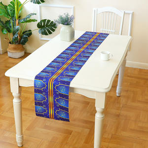 <span class=keywords><strong>Runner</strong></span> da Tavola <span class=keywords><strong>Rettangolare</strong></span> in Poliestere con Motivo Scenico Moderno Stampato <span class=keywords><strong>per</strong></span> Decorazione Casa - Product Image 2