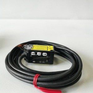 เซ็นเซอร์วัดระยะทางด้วยเลเซอร์ขนาดเล็ก HG-C1400-P แบบออปติคอล ไม่สัมผัส สำหรับใช้งานในอุตสาหกรรม - Product Image 1