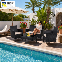 Ensemble de patio 4 pièces en rotin PE noir avec coussins beiges et table en verre