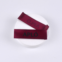 Étiquette de vêtement en satin de polyester personnalisée, étiquette de col en tissu doux imprimée, étiquette de logo personnalisée pour vêtements, approvisionnement en gros