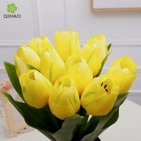 Prix d'usine 12 têtes de fleurs artificielles en tissu de soie Tulipe Bulbes de tulipe pour la décoration