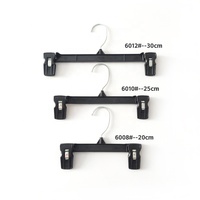 Cintre en plastique antidérapant avec logo personnalisé pour chemises, manteaux, vêtements, robe, présentoir, cintre noir à vendre