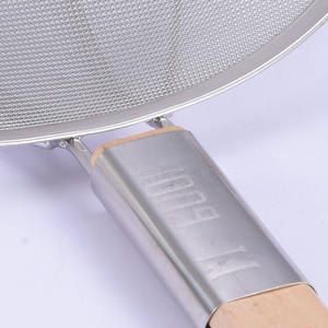 مصفاة مطبخ شبكية سلكية بمقبض خشبي من الفولاذ المقاوم للصدأ 201، الأكثر مبيعًا وشعبية ضمن أدوات المطبخ - Product Image 3