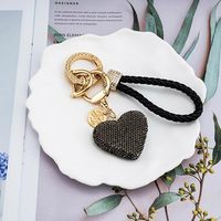 Llavero de Lujo con Corazón Brillante Elite Choice para Bolsos de Boutique, Envío Rápido, Listo para Enviar