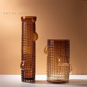 Vase en verre artisanal minimaliste moderne, vase décoratif artistique de luxe pour centre de table de maison moderne - Product Image 5