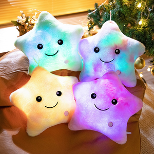 Nuovo Arrivo: Cuscino a Forma di Stella Luminosa Colorata, Bambola Imbottita, Decorazione per la Casa, Regalo di San Valentino, Cuscino LED a Forma di Stella - Product Image 3