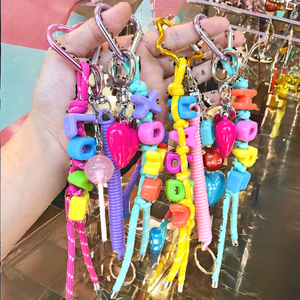 Porte-clés en corde tressée créative et colorée avec lettres, design cœur de dessin animé, accessoires de la Saint-Valentin, pendentif de sac, décoration - Product Image 2