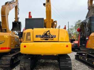 Mini pelle de 7 tonnes Komatsu PC70 Pelleteuse sur chenilles d'occasion Komatsu PC70 210 220 240 350 400 Machine de terrassement à vendre. - Product Image 5