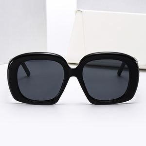 Gafas de Sol Vintage 6222 con Marco Grande para Hombre, Nuevas y Populares, Color Beige Cuadrado, Lentes Gruesas con Protección UV400 para Mujer - Product Image 1