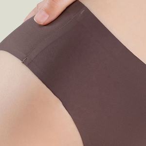 Ropa interior de seda de hielo europea y <span class=keywords><strong>americana</strong></span> para <span class=keywords><strong>mujer</strong></span>, bragas sólidas de cintura alta, lencería sin rastro de alta elasticidad para <span class=keywords><strong>mujer</strong></span> - Product Image 5