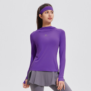 Top deportivo reflectante con capucha para mujer, ajustado, de secado rápido, transpirable, profesional, equipo de entrenamiento al aire libre, ropa de protección solar - Product Image 3