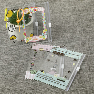 X527 2025 Nuevo Porta Tarjetas de PVC Personalizado, Bolsa Transparente con Cierre de Cremallera en Color Caramelo, Diseño Protector para Regalos Promocionales Empresariales - Product Image 2