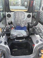 Mini Loader 1,5 ton Small Skid Steer Loader dengan XC7-TV12 Cralwer Track dengan 0,45 CBM Bucket