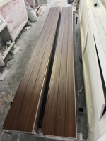 Panel de Pared y Techo de PVC Resistente y Moderno con Diseño de Grano de Madera para Decoración de Interiores de Casas, Baños y Hoteles